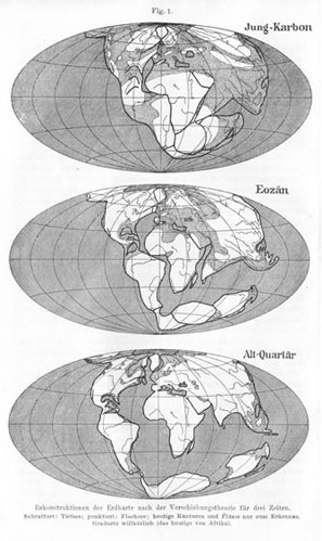 Figure 13 : Reconstitution par Wegener de la dérive des continents (dans l’édition de 1922 de son ouvrage). À -300 Ma (en haut); à -60 Ma (au centre); à -2Ma (en bas). On trouvera en figure 15 à la fin une telle reconstitution réactualisée.