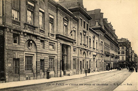 Figure 3 : L’école des Ponts et Chaussées, située rue des Saints-Pères (Paris VIe) pendant 200 ans, du milieu des années 1800 à celui des années 2000. Elle a aujourd’hui déménagé à Marne-la-Vallée (Seine & Marne).